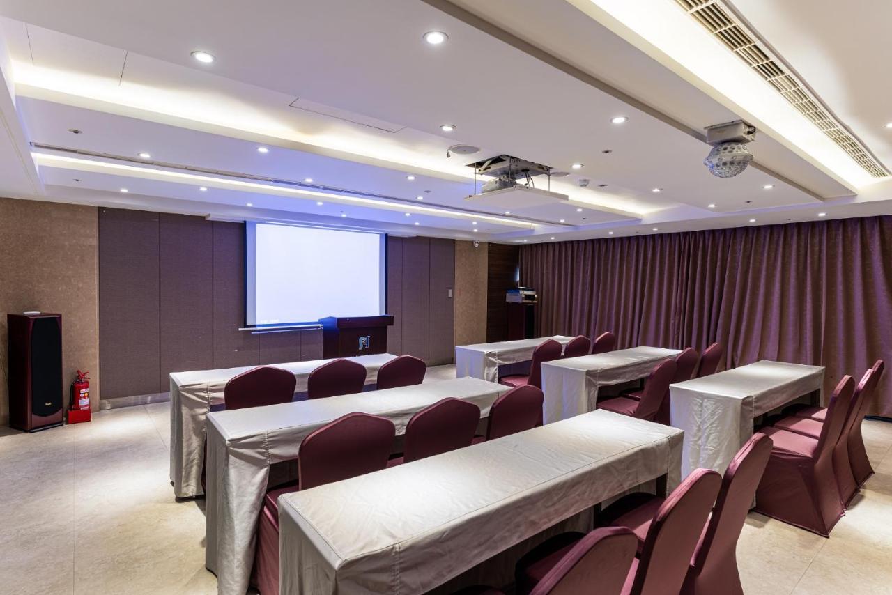 Fish Hotel-Pingtung Ngoại thất bức ảnh